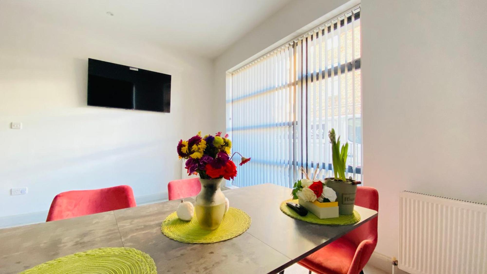 Shadwell - Walking Distance To Tower Bridge, Two Stations In Close Proximity لندن المظهر الخارجي الصورة